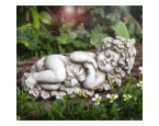 Schlafendes Engelkind, Zement, 29x11x11,5 cm